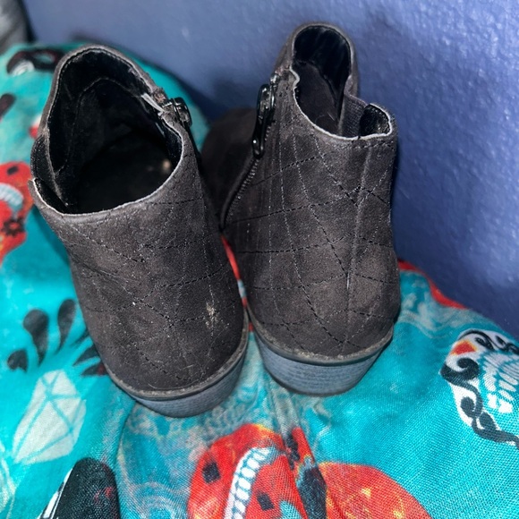 Cat&Jack little girls size 1 black first suede booty - Picture 7 of 8